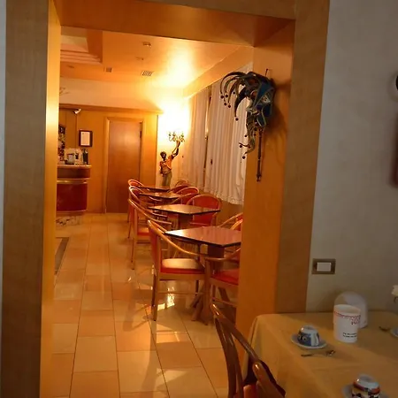 Belle Arti מלון 3*